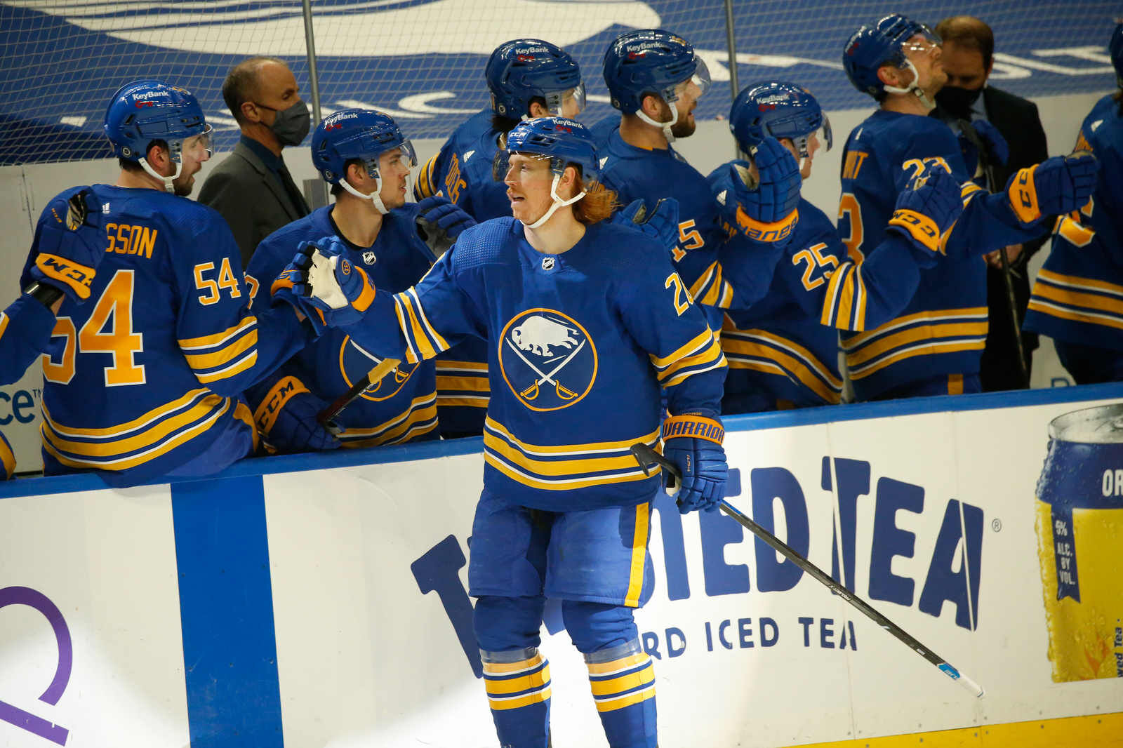 Eakin strikes back